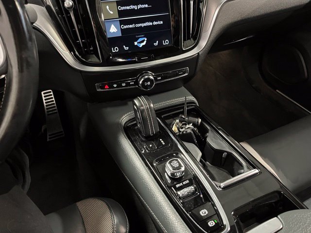 Used 2020 Volvo S60 T8 R-Design AWD/4WD image 29