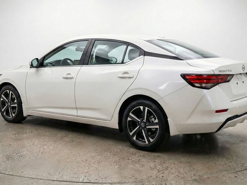Used 2025 Nissan Sentra SV FWD image 6