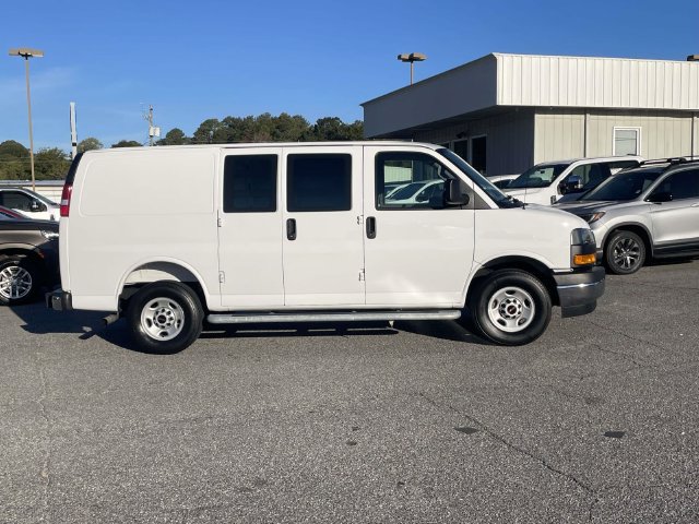 Used 2025 GMC Savana 2500 w/ Driver Convenience Package RWD image 2