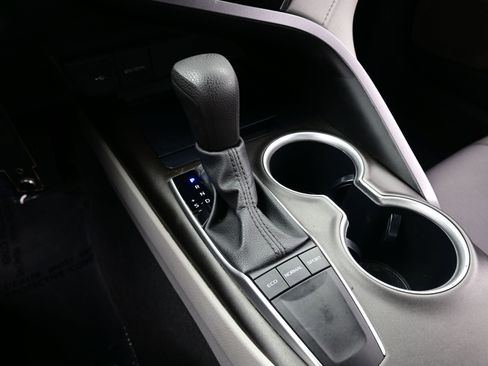 Used 2023 Toyota Camry LE image 22