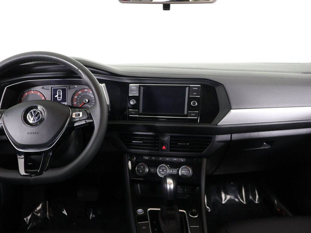 Used 2020 Volkswagen Jetta SE w/ SE Cold Weather Package FWD image 36