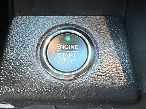 Used 2018 Ford Expedition Limited w/ Equipment Group 302A RWD image 25