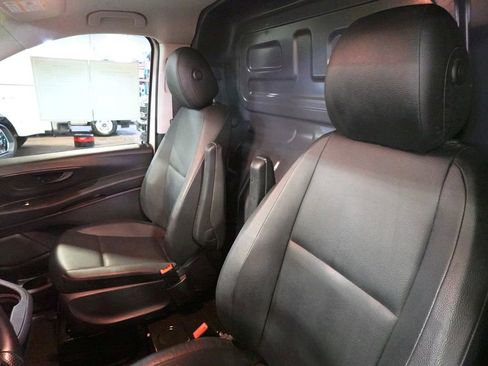Used 2017 Mercedes-Benz Metris Cargo image 10