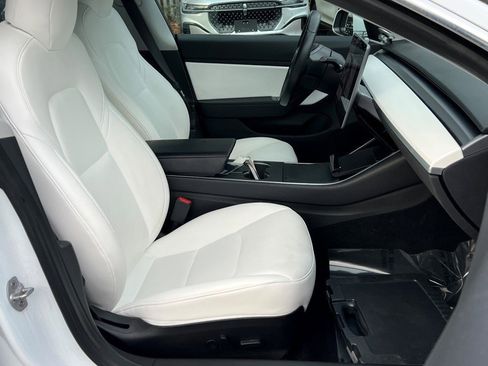 Used 2018 Tesla Model 3 Long Range image 10