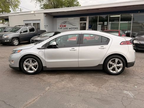 Used 2015 Chevrolet Volt Premium w/ Premium Trim Package FWD image 7