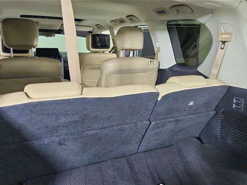Used 2021 Nissan Armada Platinum w/ Captain's Chairs Package image 27