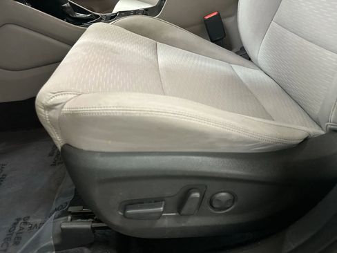 Used 2019 Hyundai Tucson Value AWD/4WD image 14