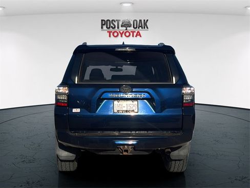Used 2016 Toyota 4Runner SR5 Premium image 6