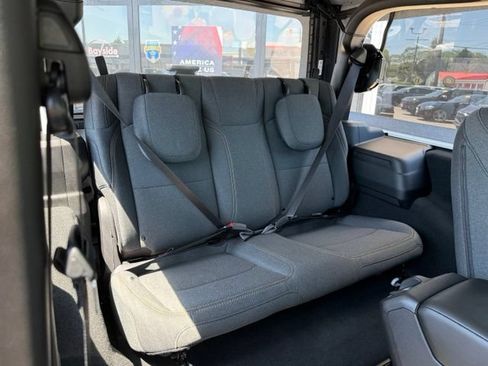 Used 2026 Jeep Wrangler Sport AWD/4WD image 22