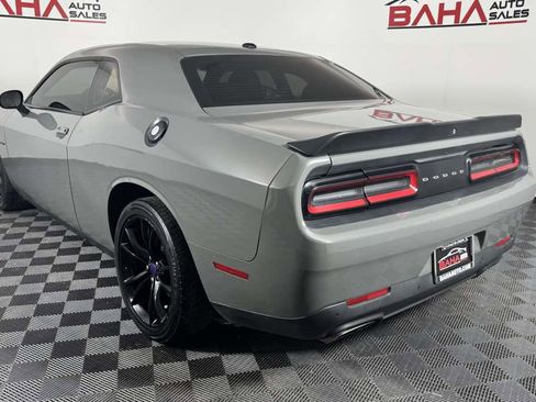 Used 2017 Dodge Challenger R/T w/ Driver Convenience Group RWD image 7