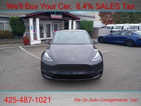 Used 2024 Tesla Model Y Long Range AWD/4WD image 2