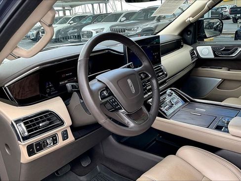 Used 2023 Lincoln Navigator L Reserve AWD/4WD image 17