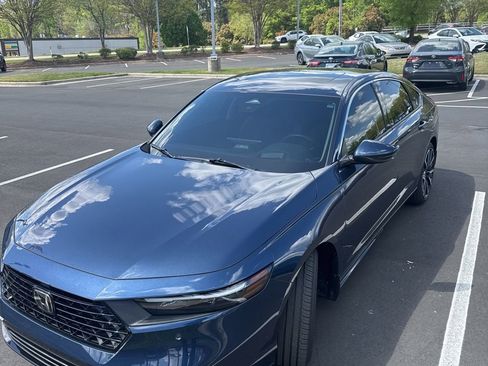 Used 2025 Honda Accord Touring image 5