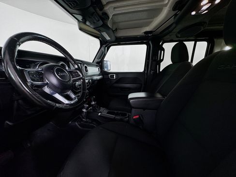 Used 2021 Jeep Wrangler Unlimited Sahara w/ Uconnect 4C Nav & Sound Group image 20