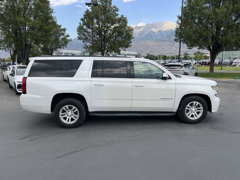 Used 2017 Chevrolet Suburban LT AWD/4WD image 6