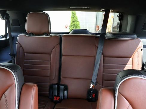 Certified 2024 GMC Yukon Denali Ultimate AWD/4WD image 20