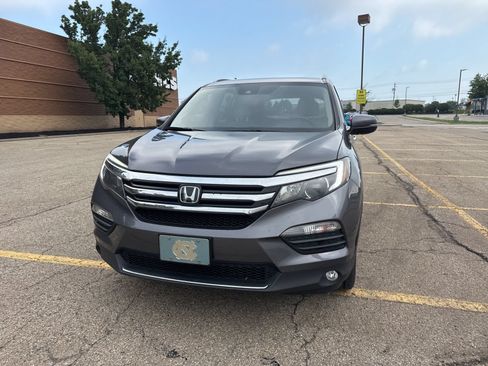 Used 2017 Honda Pilot Touring image 12