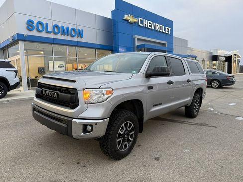 Used 2017 Toyota Tundra SR5 image 1