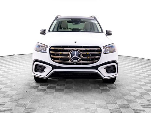 Used 2024 Mercedes-Benz GLS 450 4MATIC image 8