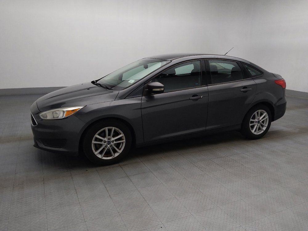 Used 2017 Ford Focus SE FWD image 2