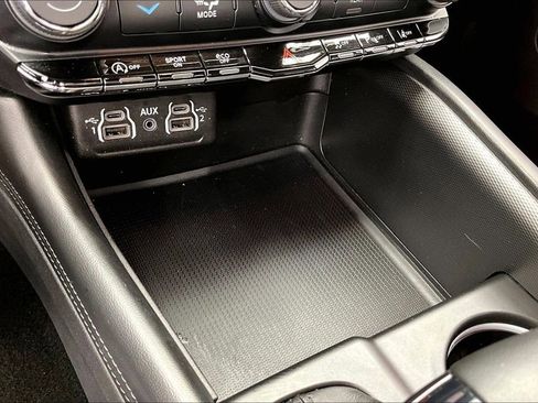 Used 2022 Dodge Durango GT AWD/4WD image 33