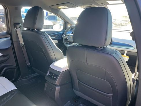 New 2026 Chevrolet Equinox EV LT image 45