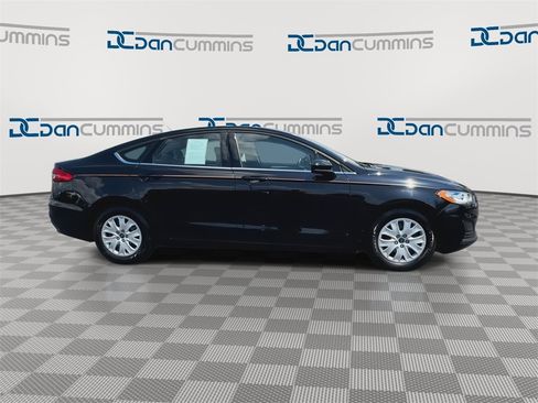 Used 2019 Ford Fusion S image 9