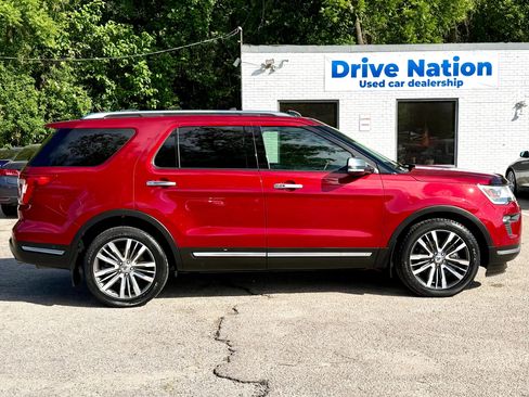 Used 2018 Ford Explorer Platinum AWD/4WD image 8