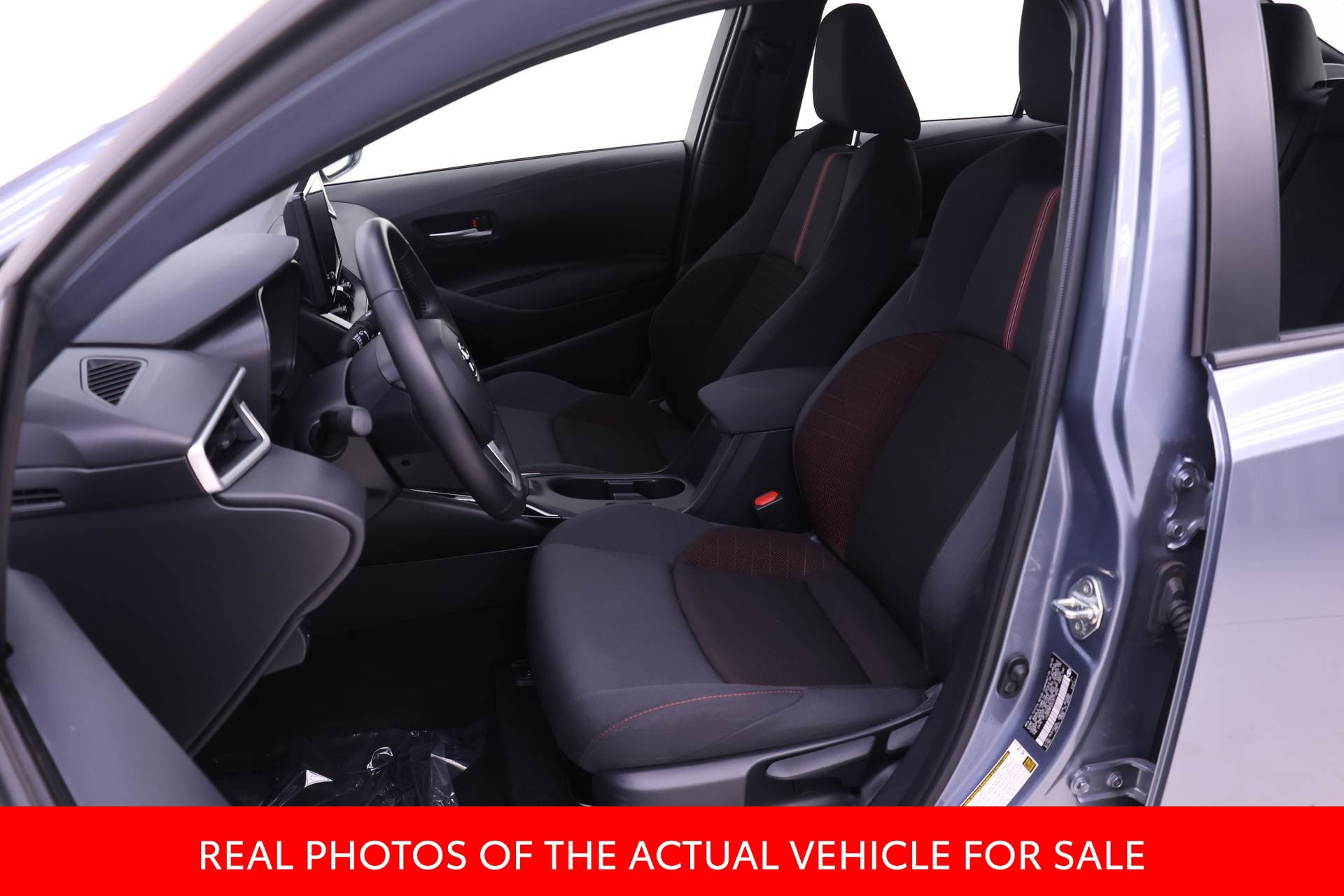 Certified 2026 Toyota Corolla SE FWD image 4