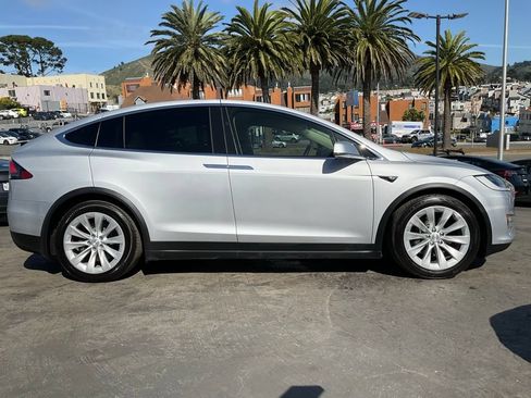 Used 2016 Tesla Model X 75D AWD/4WD image 3