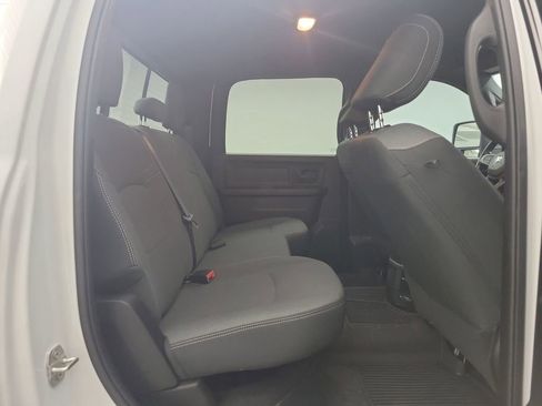 Used 2024 RAM 3500 Tradesman w/ Chrome Appearance Group image 24