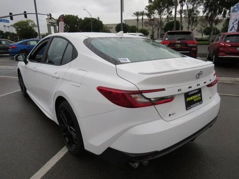 Certified 2026 Toyota Camry SE image 8