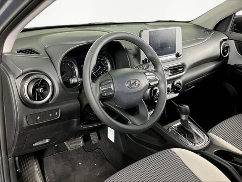 Used 2023 Hyundai Kona SE image 17
