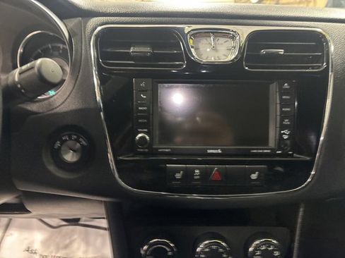 Used 2014 Chrysler 200 Limited w/ Sun/Sound Group image 23