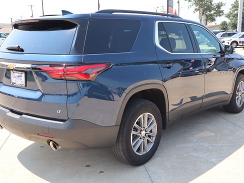 Used 2023 Chevrolet Traverse LT w/ LPO, Floor Liner Package AWD/4WD image 5