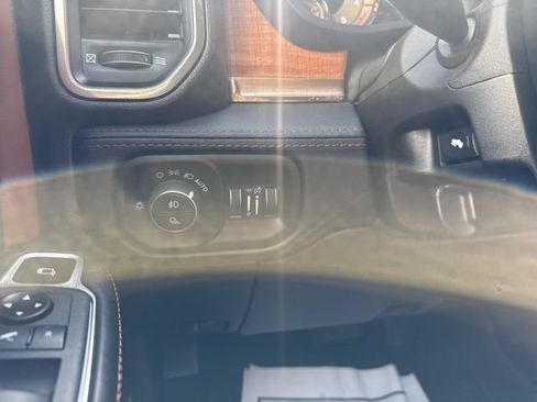Used 2022 RAM 3500 Limited AWD/4WD image 25