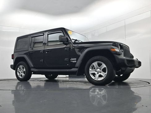 Used 2018 Jeep Wrangler Unlimited Sport S AWD/4WD image 34