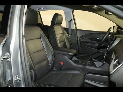 Used 2024 GMC Terrain SLT image 28