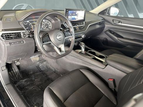 Used 2024 Nissan Altima 2.5 SR w/ SR Premium Package FWD image 9