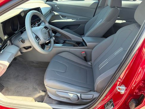 Certified 2023 Hyundai Elantra SEL FWD image 9