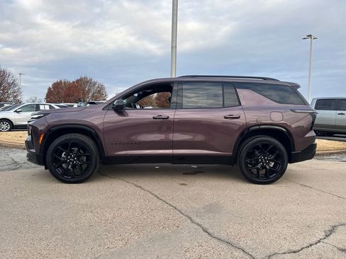 New 2026 Chevrolet Traverse RS w/ LPO, Floor Liner Package image 3