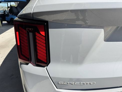 Used 2024 Kia Sorento SX image 14