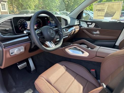 Used 2026 Mercedes-Benz GLS 450 4MATIC image 9