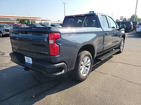 Used 2020 Chevrolet Silverado 1500 Custom w/ Custom Value Package AWD/4WD image 5