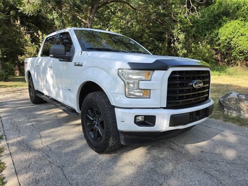 Used 2016 Ford F150 XLT w/ Equipment Group 302A Luxury RWD image 2