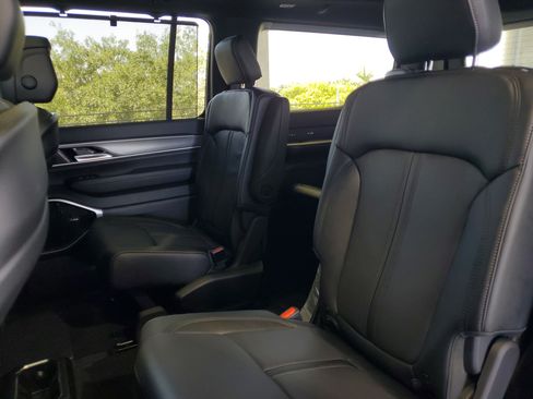 New 2026 Jeep Grand Wagoneer Limited AWD/4WD image 8