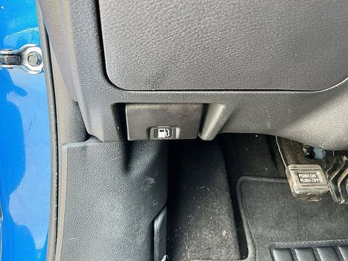 Used 2023 Nissan Sentra SV FWD image 14