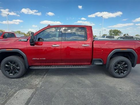 Used 2024 GMC Sierra 2500 AT4 w/ AT4 Preferred Package image 5