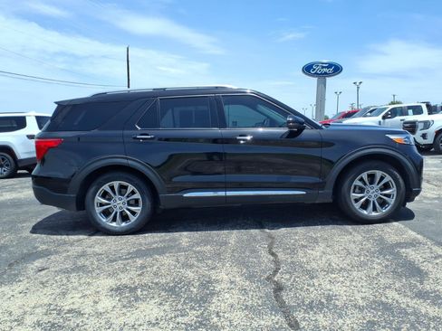 Certified 2021 Ford Explorer Limited w/ Equipment Group 301A RWD image 4