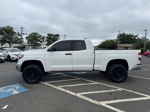 Used 2020 Toyota Tundra SR5 AWD/4WD image 4